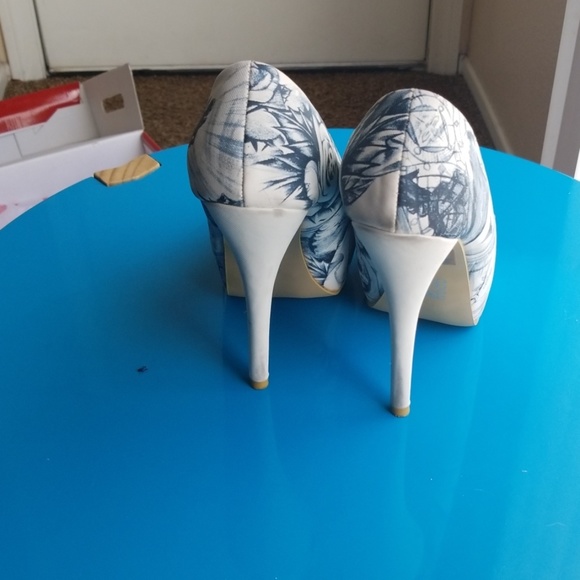 Gated Soul Just Fab shoes - Picture 2 of 4